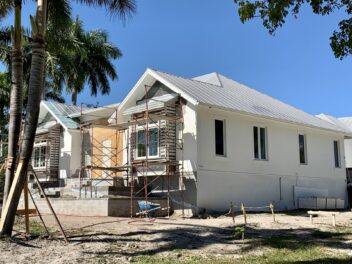 Hiring Roofing Contractors